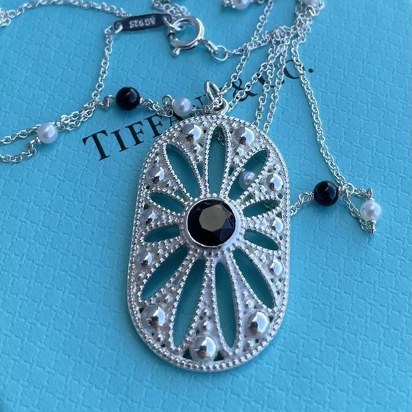 Black Onyx Pearl Daisy Necklace 